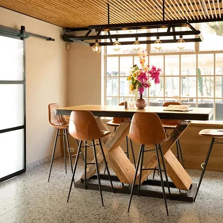 Hotel De Moerse Hoeve De Moer