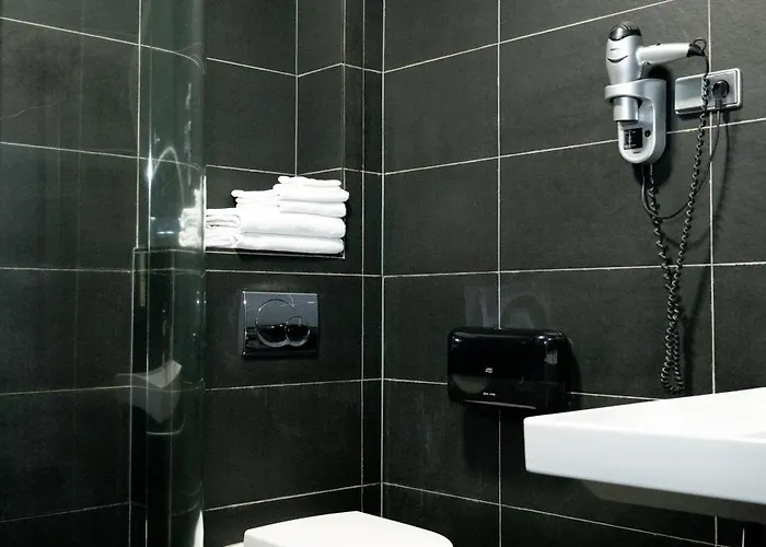 Hotel De Moerse Hoeve 3*