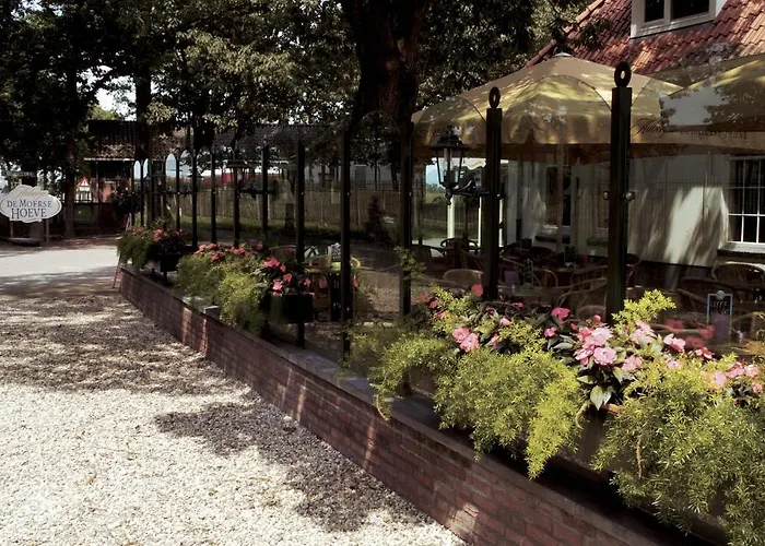 Hotel De Moerse Hoeve 3*