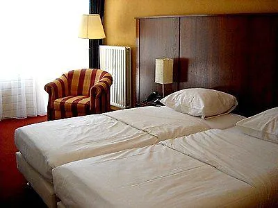 奥博戈德摩尔斯豪伟酒店